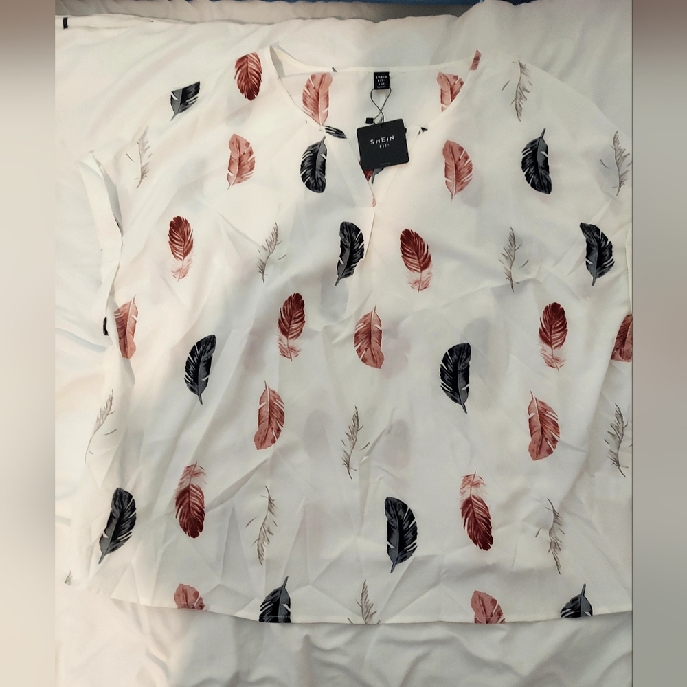 SHEIN Feather Print Bedding Set - Black and Brown on Cream